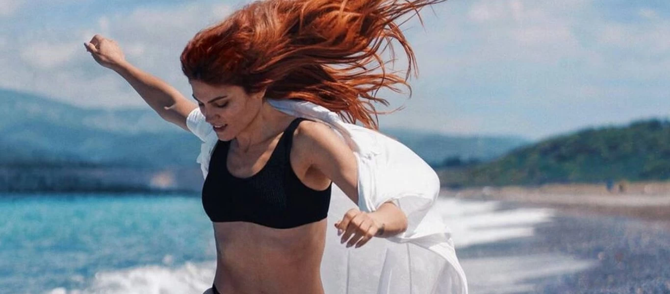 Αυτές είναι οι 4+1 πιο ωραίες Ελληνίδες Youtubers που πρέπει να ξεκινήσεις να ακολουθείς (φώτο)